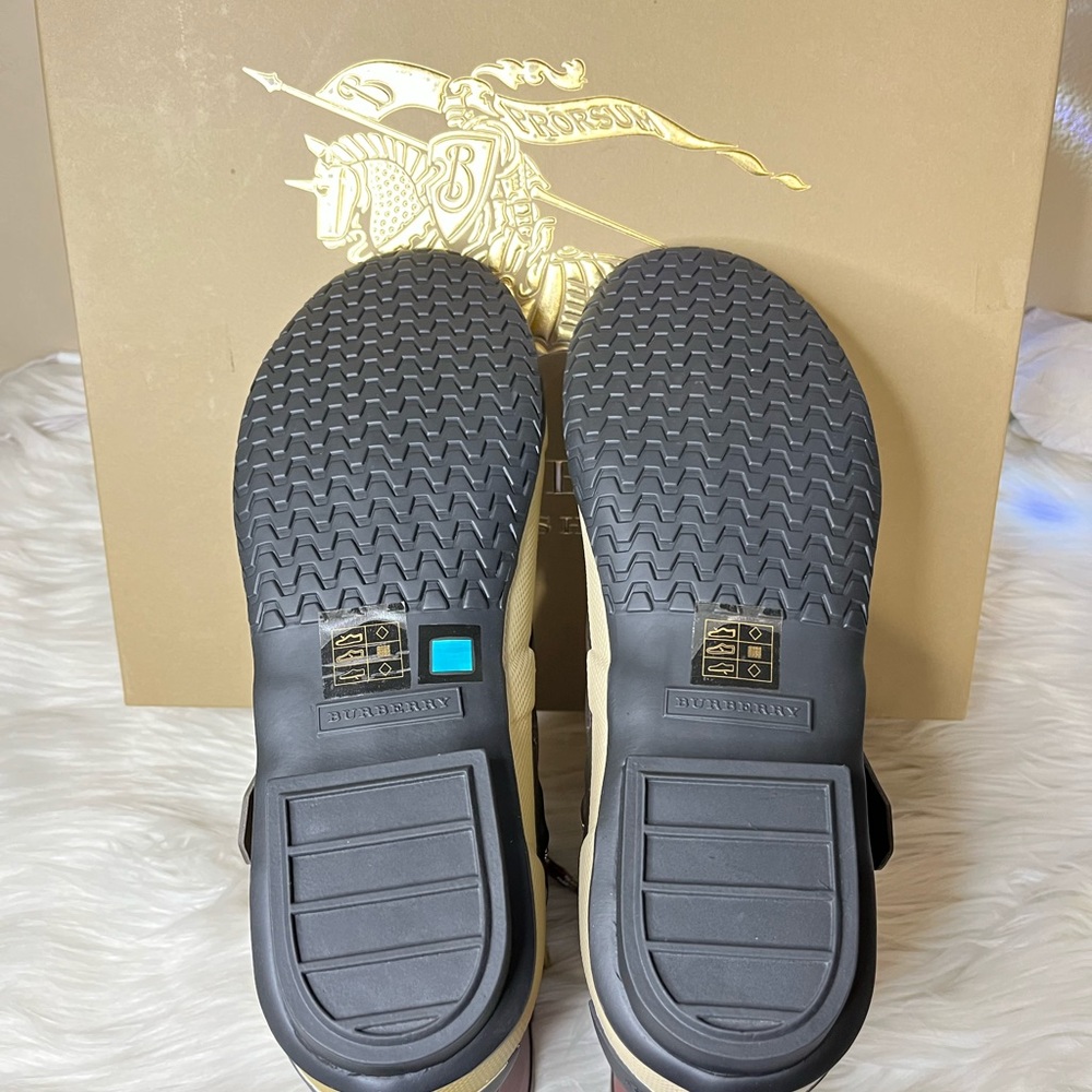 Burberry Rain boots - Picture 7 of 9